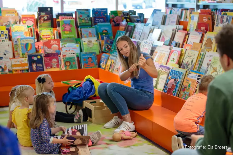 Spelenderwijs taal ontdekken met Martine in de bieb Volendam