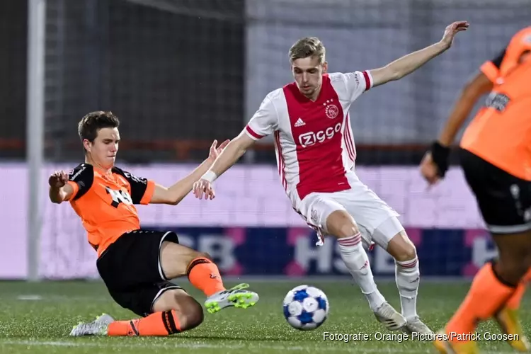 FC Volendam in knotsgekke slotfase langs Jong Ajax