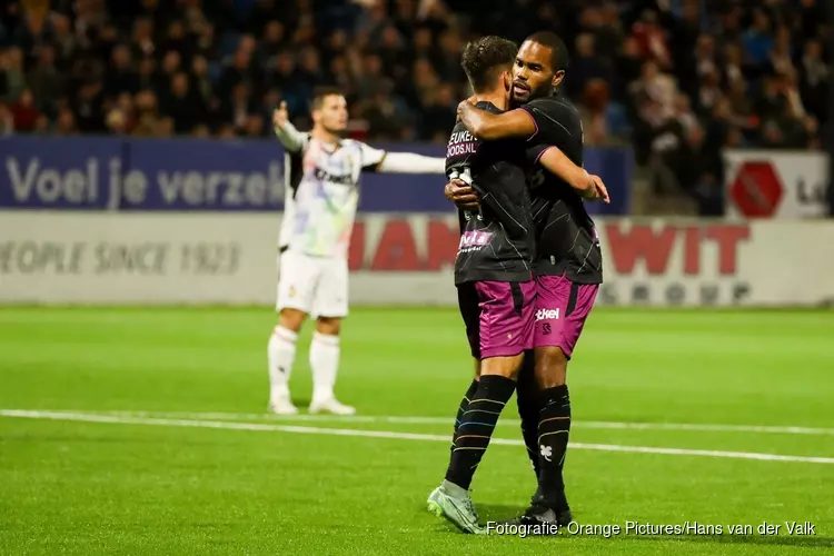 FC Volendam maatje te groot voor Telstar in eenzijdige vissersderby