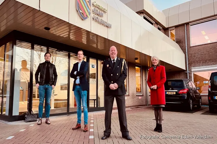 Ondertekening bouwteamovereenkomst Brandweerkazerne Kwadijk en eerste paal voor tijdelijke kazerne in Edam