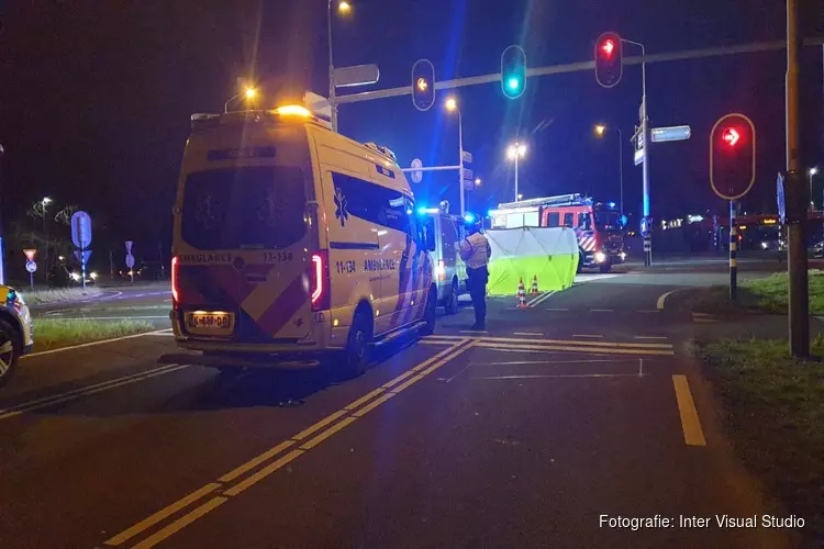 Fietser gewond na botsing met auto op N247 bij Edam