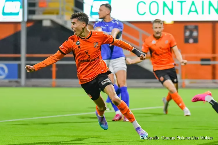 Jong FC Volendam wint van hekkensluiter GVVV