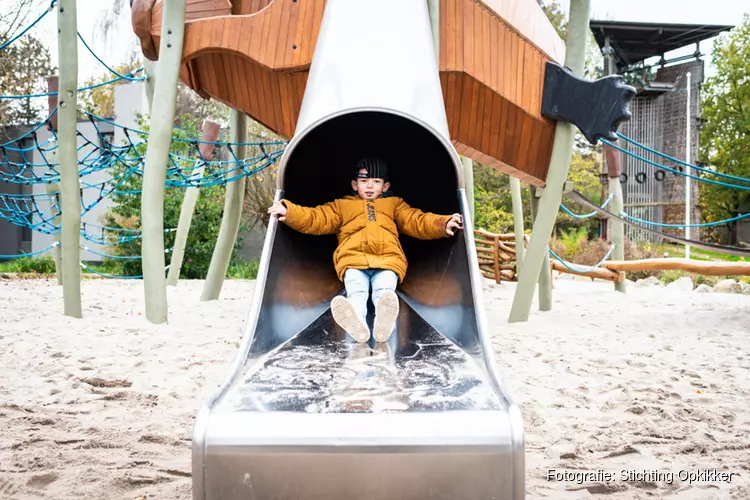 Umut (5) en zijn gezin uit Almere beleefden vrijdag 11 november een welverdiende Opkikkerdag vol verrassingen!