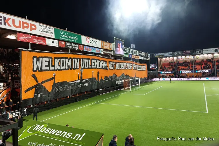 Gifbeker nog niet leeg in Volendam. PEC Zwolle deelt mokerslag uit