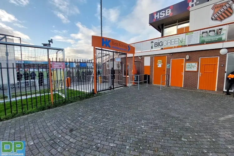 RKAV Volendam staat halverwege derde in Derde Divisie na late winst op Hoogeveen