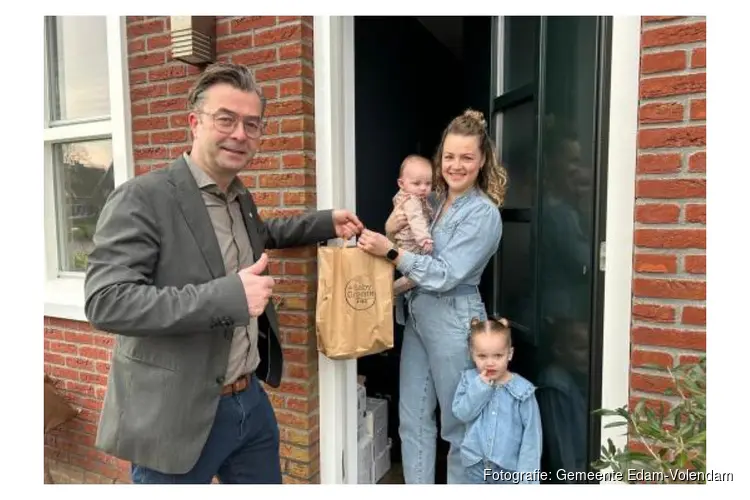 Eerste Baby Groentetas overhandigt in Oosthuizen