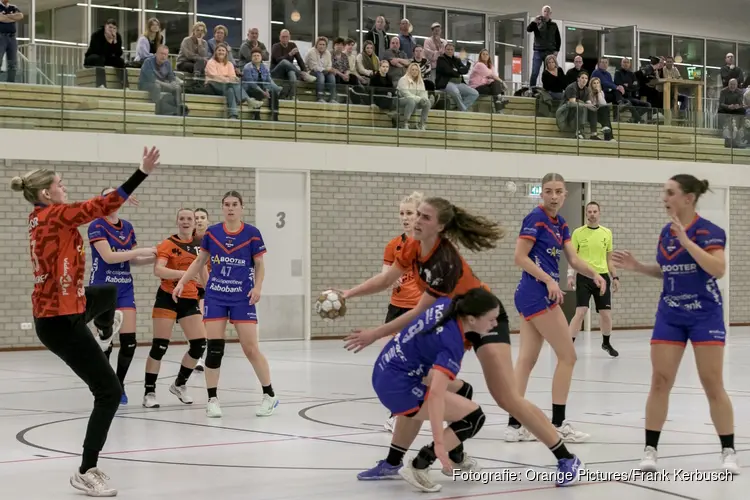 Handbalsters Volendam stranden in kwartfinale beker