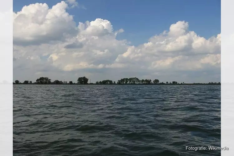 Waterpeil IJsselmeer zakt sneller dan verwacht