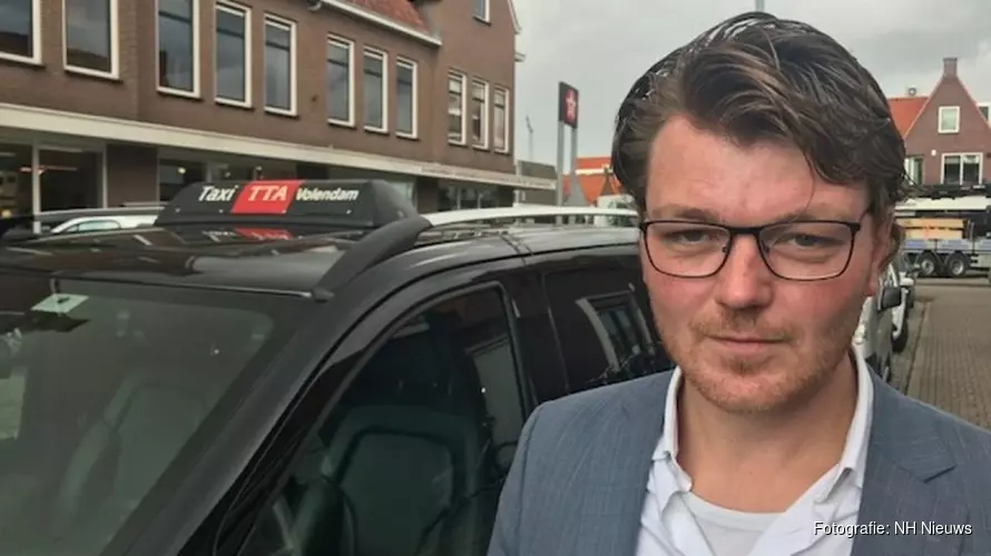 Volendamse taxichauffeurs nemen &#39;recht in eigen hand&#39; bij wanpraktijken door concurrentie