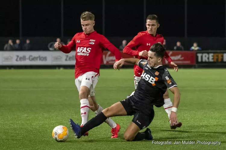 Jong AZ en FC Volendam delen de punten