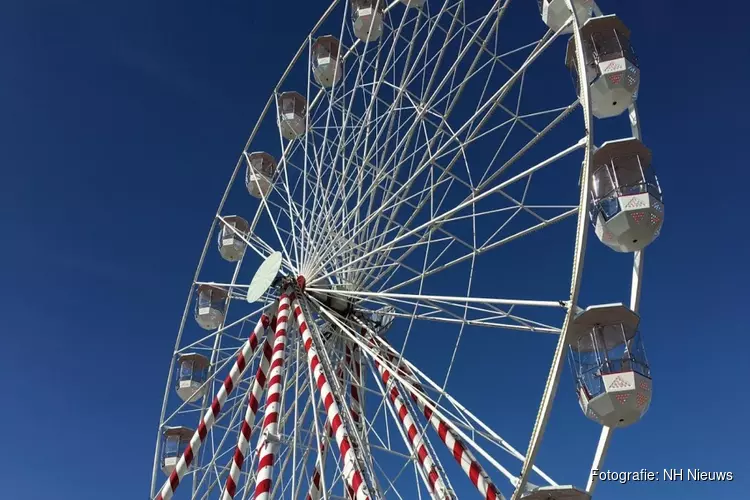 Minderjarigen op de Volendamse kermis met drank op riskeren boete van 95 euro