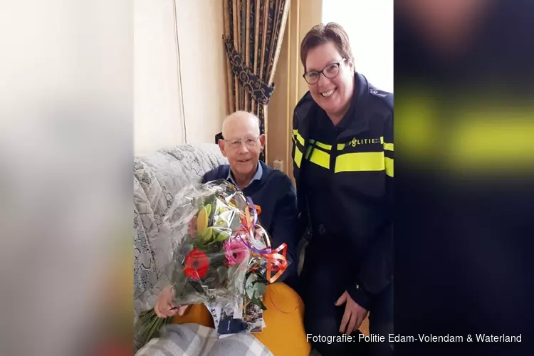 Heldhaftige man (80) redt leven van peuter in Volendam