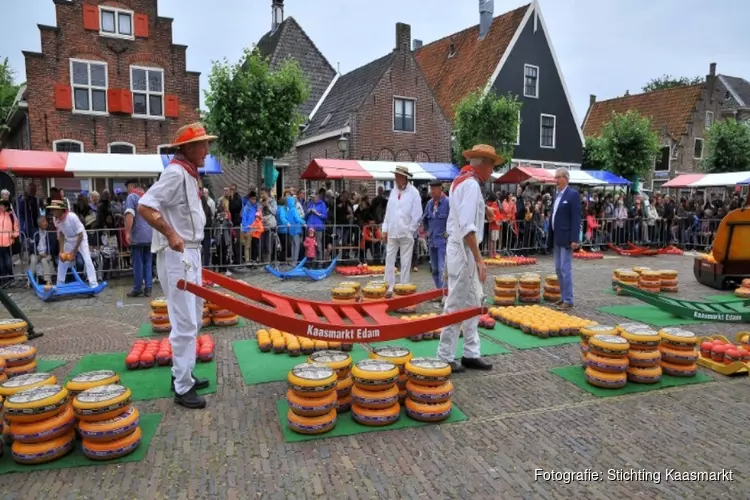 Geen kaasmarkten deze zomer in Edam: "Tragisch maar onvermijdelijk"